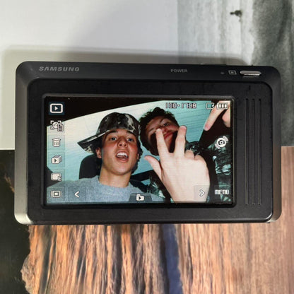 Samsung Black and Blue Cameras-and-accessories