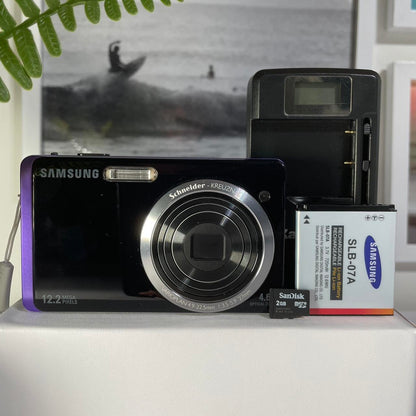 Samsung TL225 | dual screen 12.2 megapixel digital camera