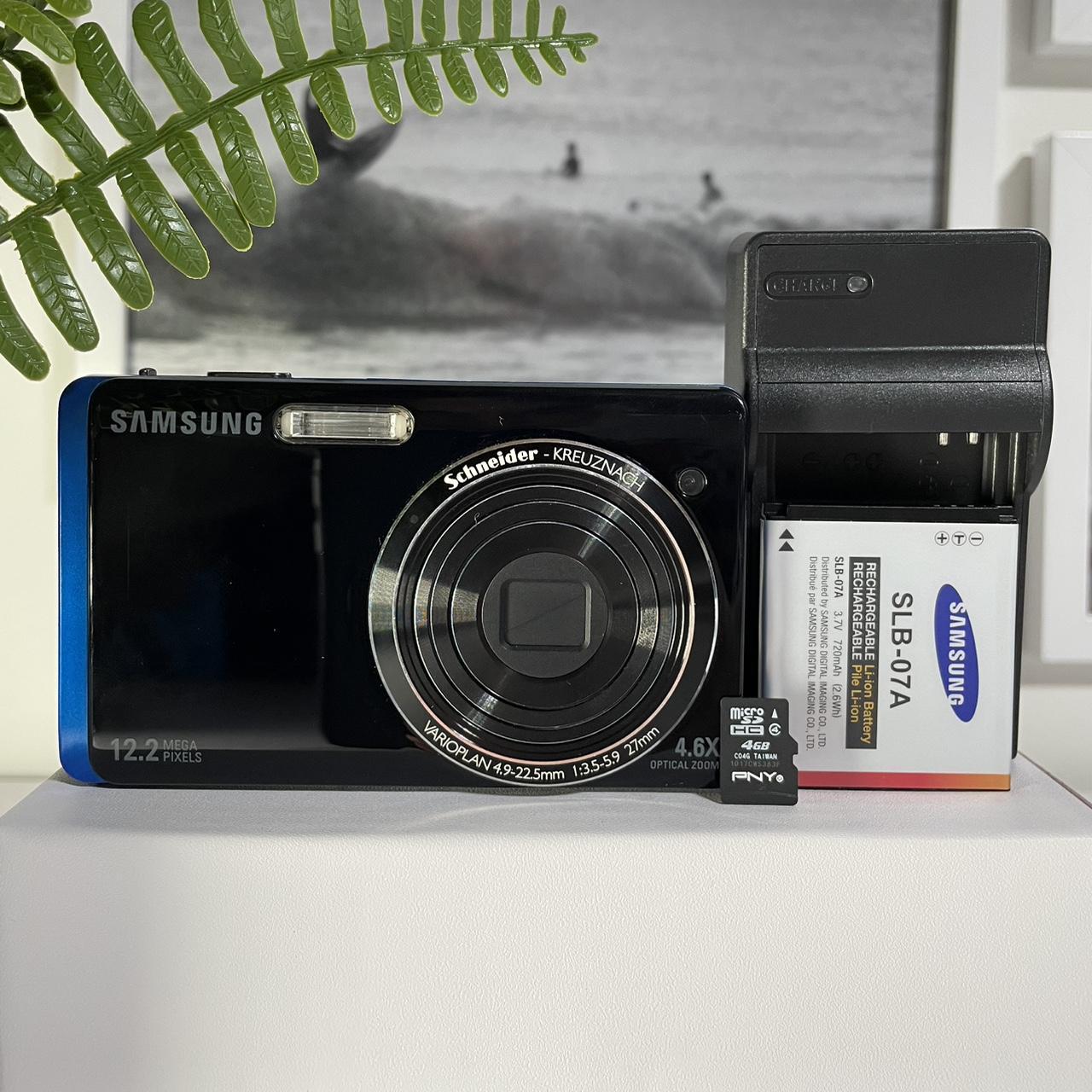 Samsung Black and Blue Cameras-and-accessories