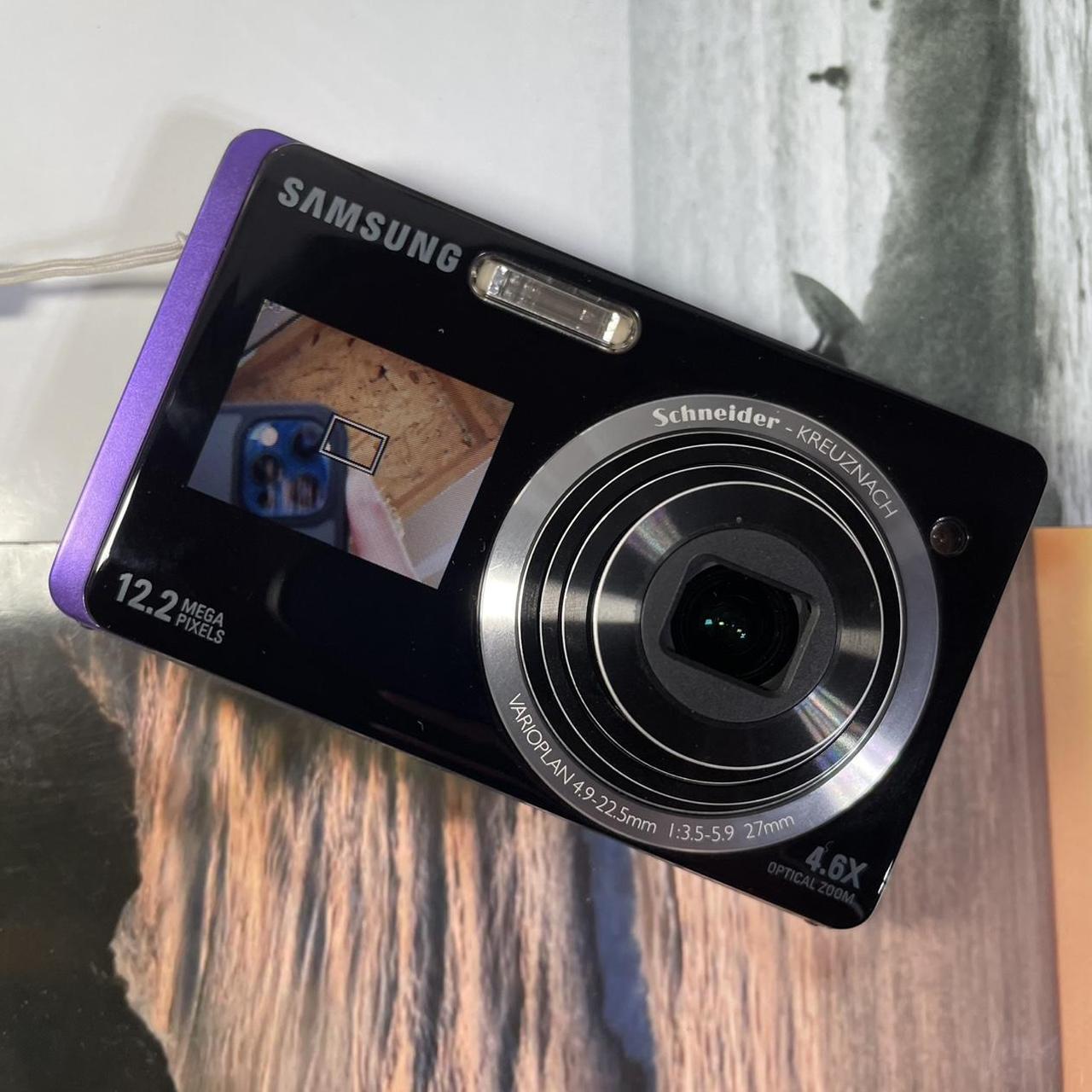 Samsung TL225 | dual screen 12.2 megapixel digital camera