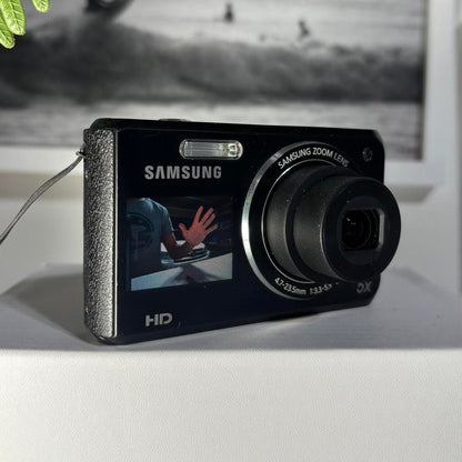 Samsung DV100 | dual screen 16.1 megapixel digital camera
