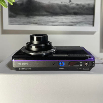 Samsung TL225 | dual screen 12.2 megapixel digital camera