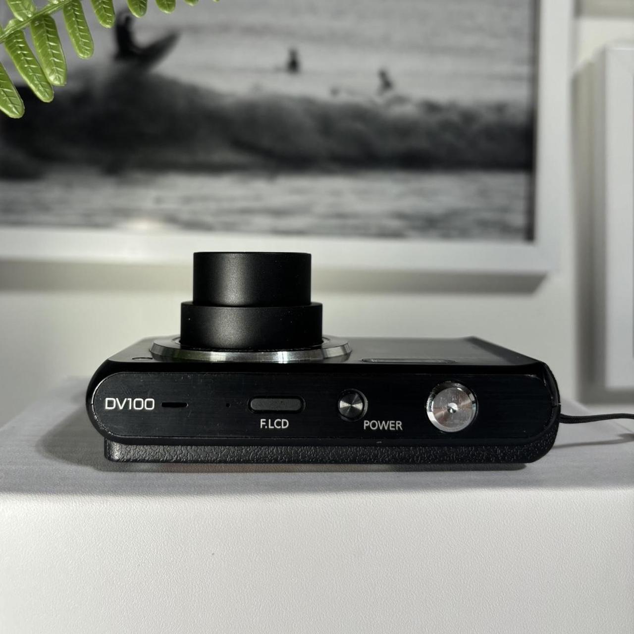 Samsung DV100 | dual screen 16.1 megapixel digital camera