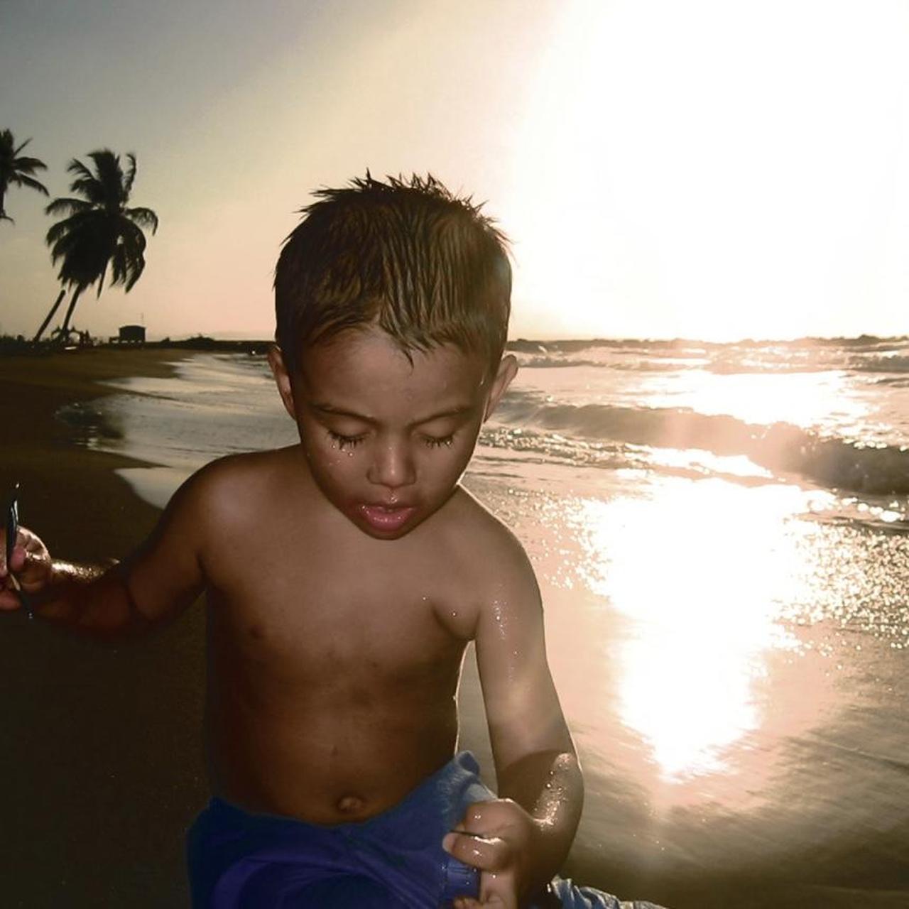 Canon Silver and Grey Cameras-and-accessories