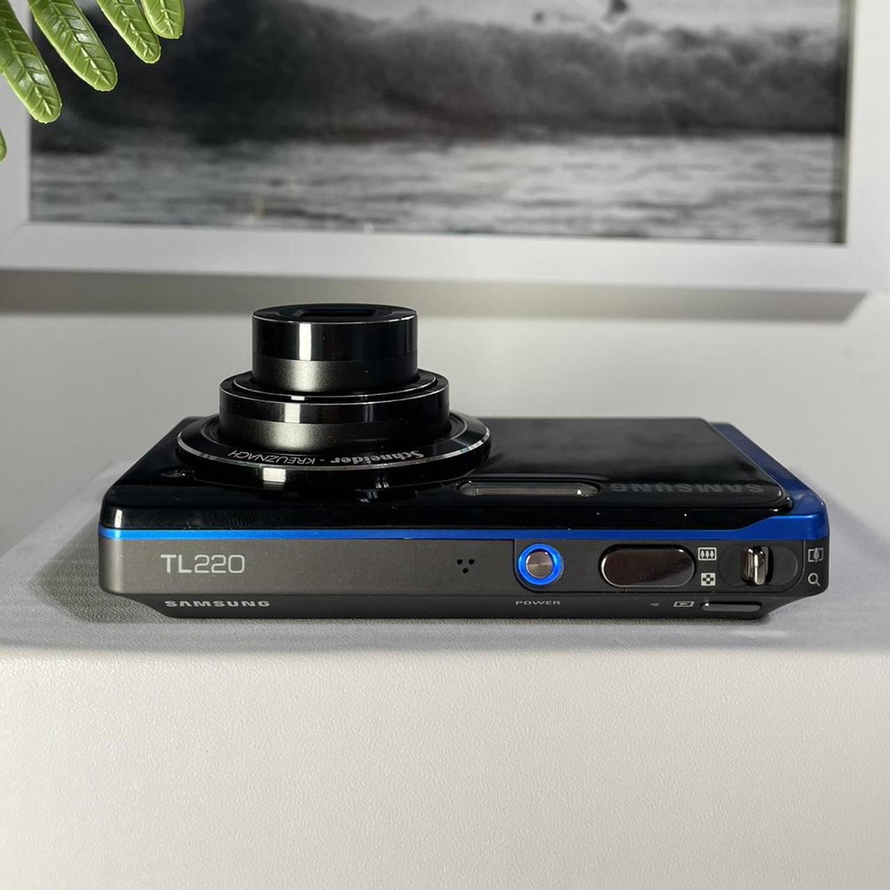 Samsung Black and Blue Cameras-and-accessories