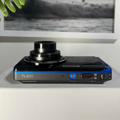 Samsung Black and Blue Cameras-and-accessories