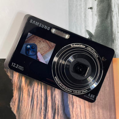 Samsung TL220 | dual screen 12.2 megapixel digital camera