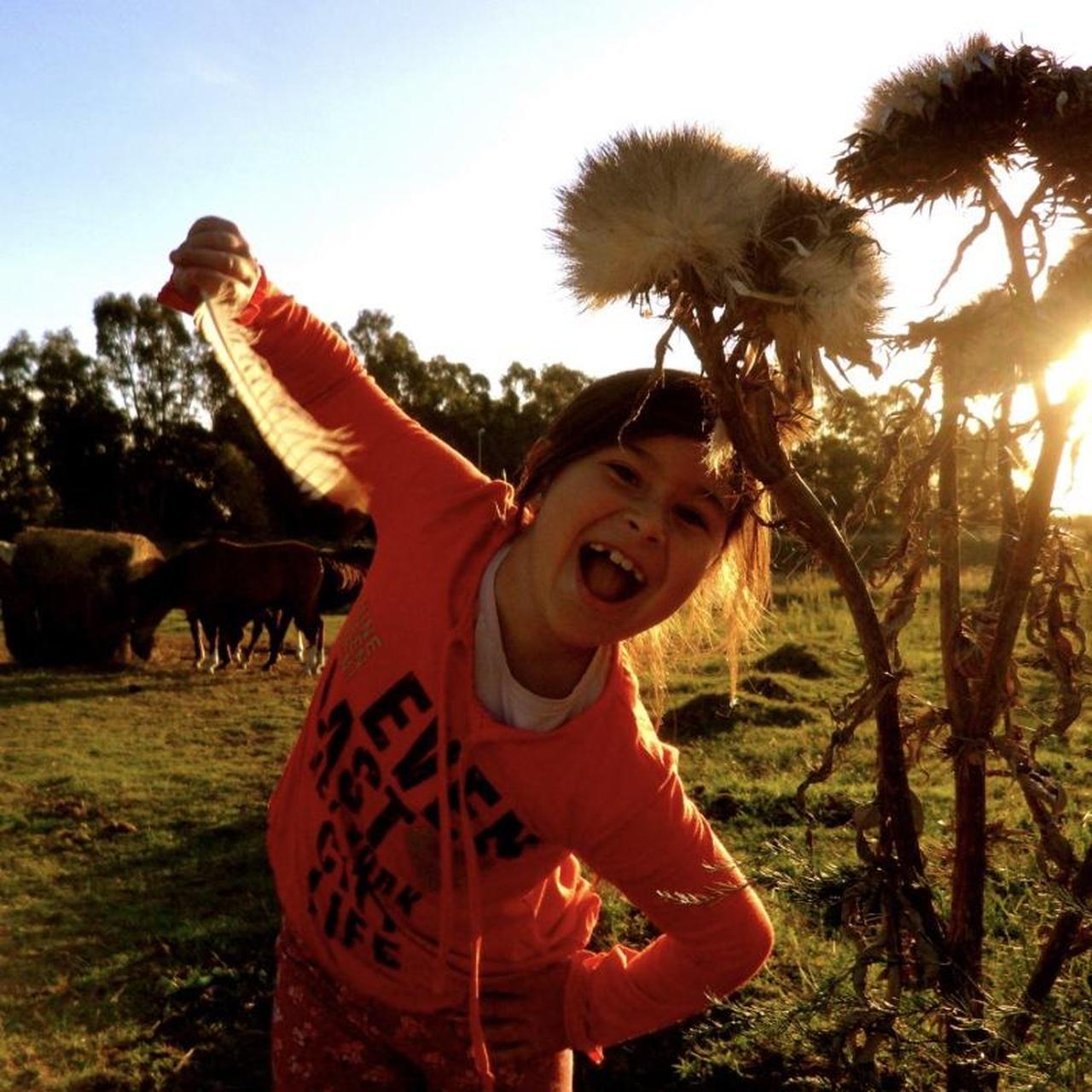 Samsung TL225 | dual screen 12.2 megapixel digital camera