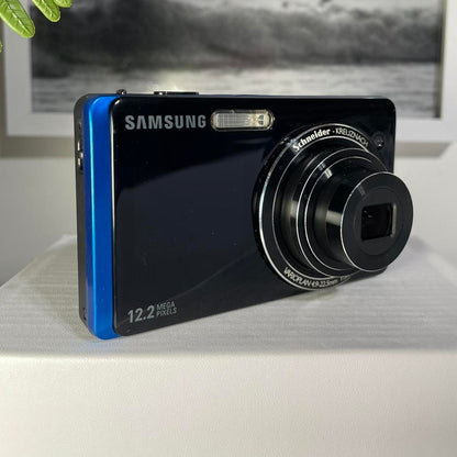 Samsung Black and Blue Cameras-and-accessories
