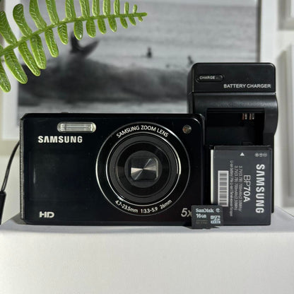 Samsung DV100 | dual screen 16.1 megapixel digital camera