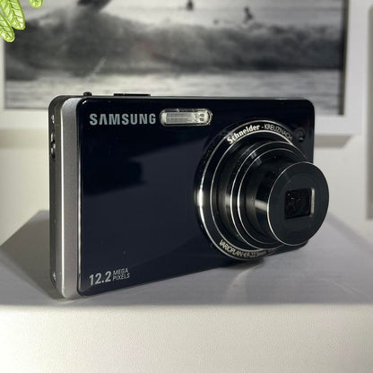 Samsung TL220 | dual screen 12.2 megapixel digital camera