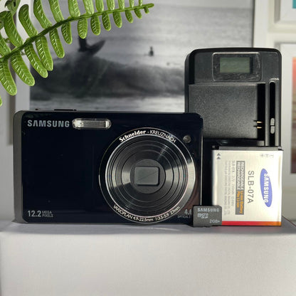 Samsung TL220 | dual screen 12.2 megapixel digital camera