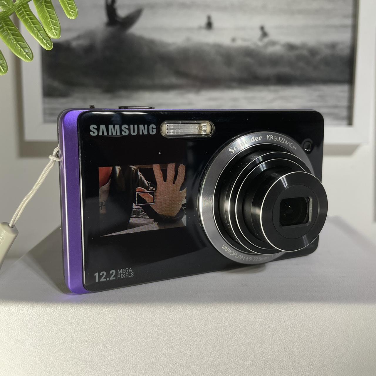 Samsung TL225 | dual screen 12.2 megapixel digital camera