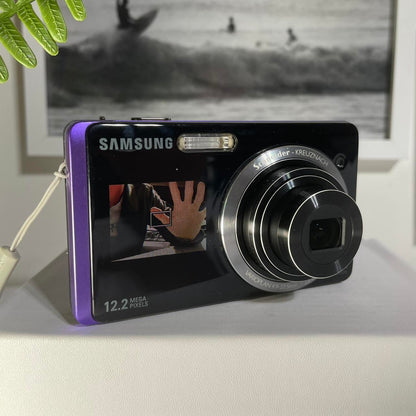 Samsung TL225 | dual screen 12.2 megapixel digital camera
