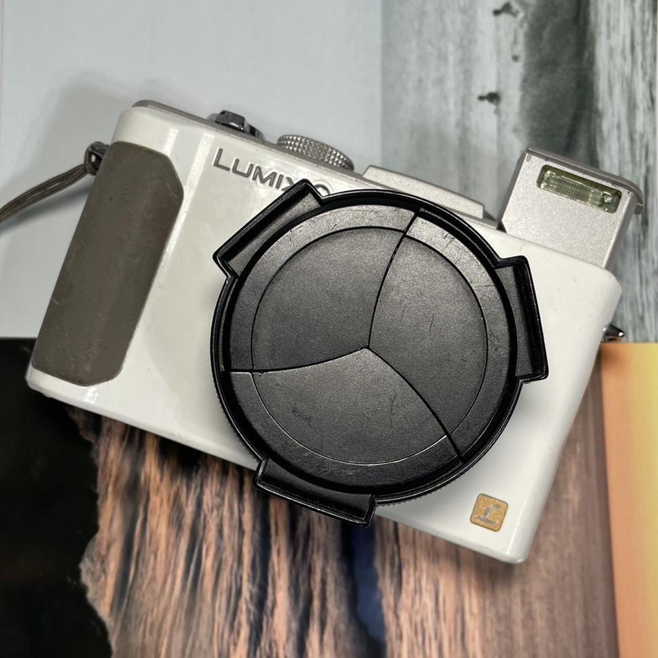 White and Black Cameras-and-accessories