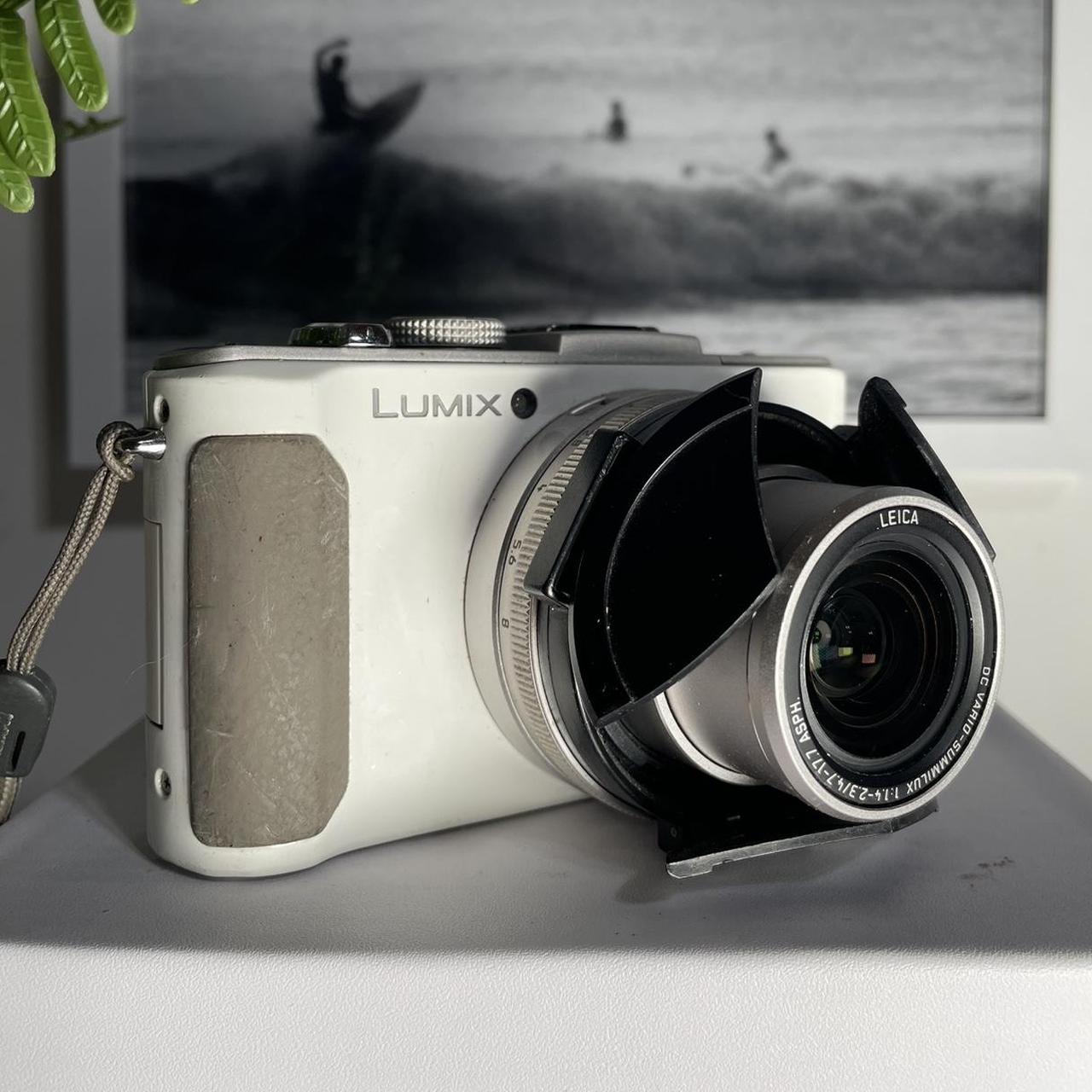 White and Black Cameras-and-accessories